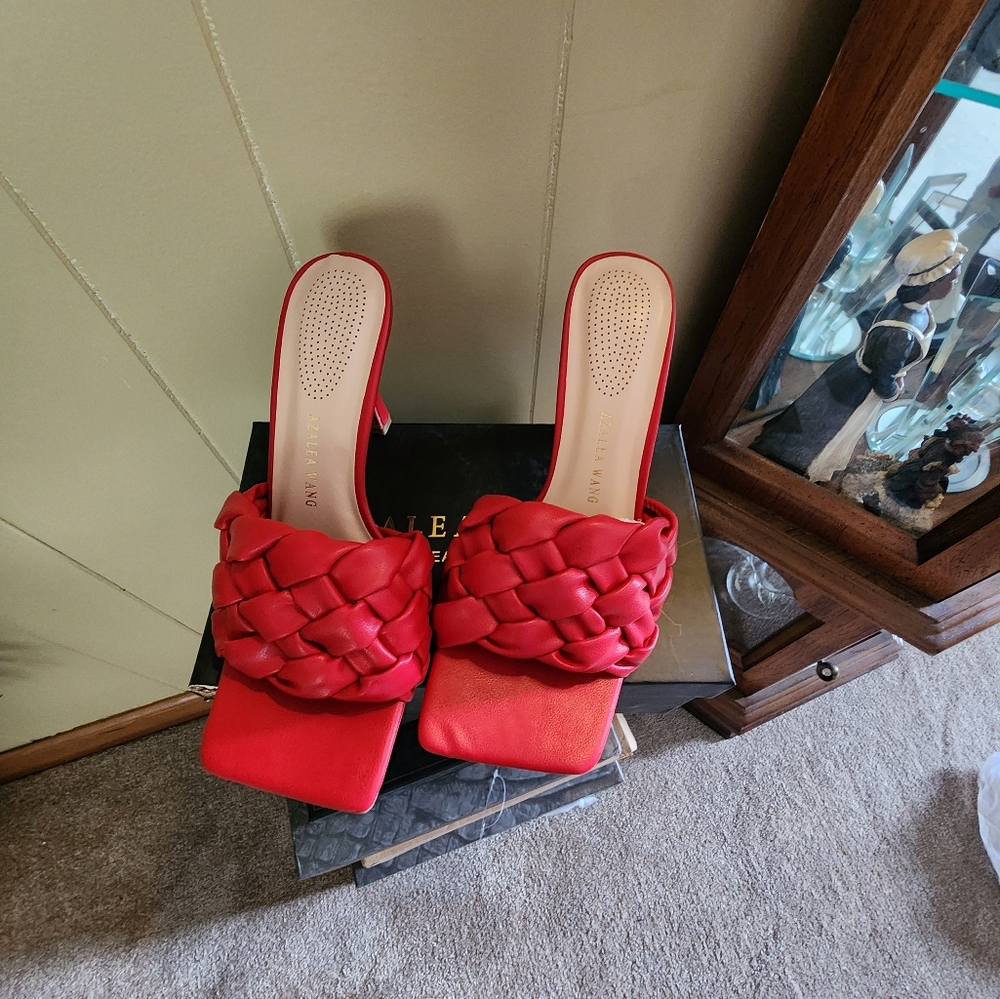 BOOTS - Picture 4 of 5